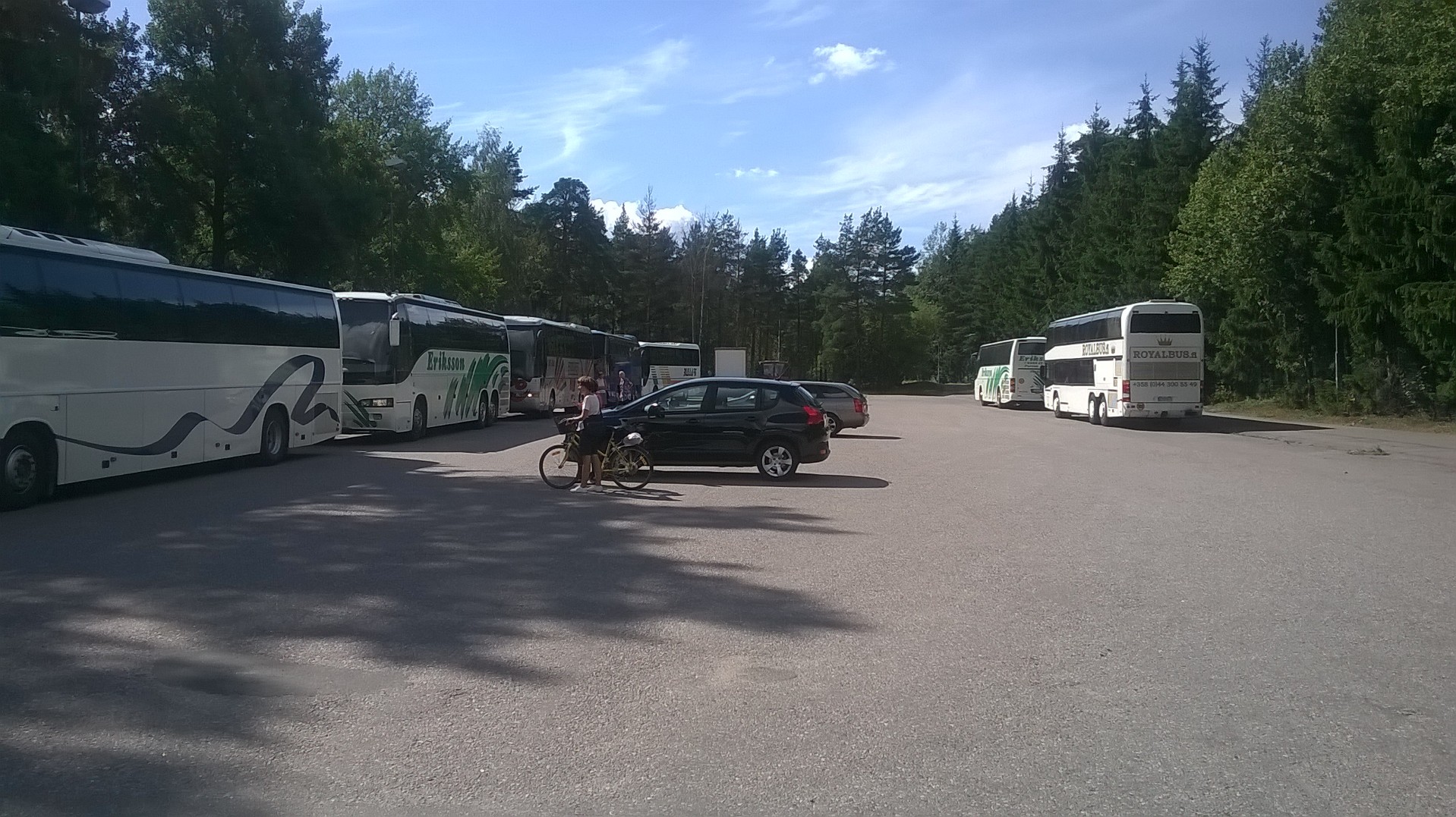 lähtö bussit